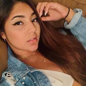 Meet your Posher, Nia